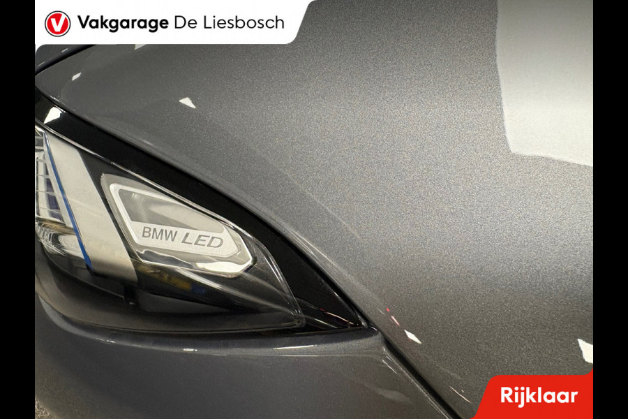 BMW 3 Serie Touring 330e xDrive M-pakket facelift / Panorama-dak / head-up / 360 camera / Harman-Kardon