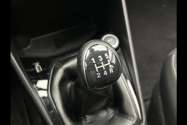 Ford Fiesta 1.1 * Origineel Nederlands * Carplay Lane Assist Navigatie