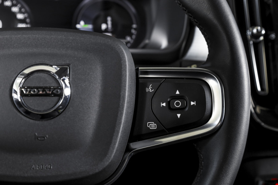 Volvo XC40 1.5 T4 Recharge Inscription | Dig. Cockpit | Cruise | PDC | NAV + App. Connect | ECC | DAB | Elek. Klep | LM 18" |