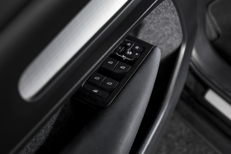 Volvo XC40 1.5 T4 Recharge Inscription | Dig. Cockpit | Cruise | PDC | NAV + App. Connect | ECC | DAB | Elek. Klep | LM 18" |