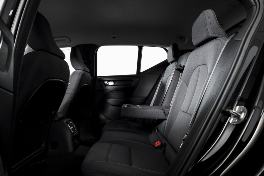 Volvo XC40 1.5 T4 Recharge Inscription | Dig. Cockpit | Cruise | PDC | NAV + App. Connect | ECC | DAB | Elek. Klep | LM 18" |