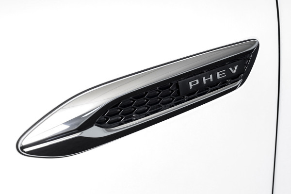 Mazda CX-60 2.5 e-SkyActiv PHEV Takumi | Dig.Cockpit | Adapt.Cruise | Winterpakket | PDC | Camera | NAV + App.Connect | ECC | Trekhaak | LM 21" |