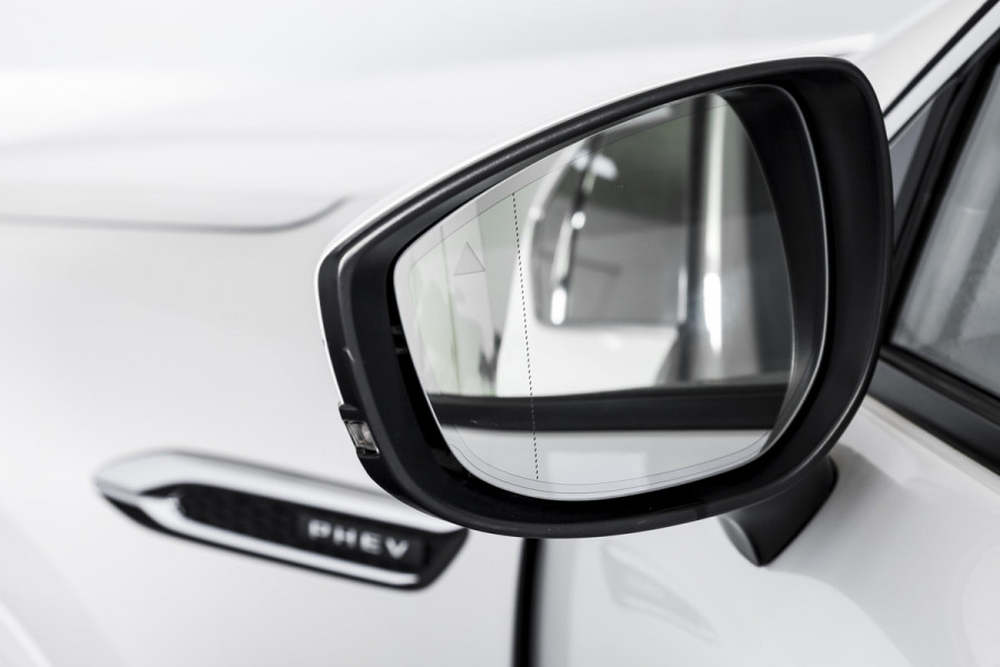 Mazda CX-60 2.5 e-SkyActiv PHEV Takumi | Dig.Cockpit | Adapt.Cruise | Winterpakket | PDC | Camera | NAV + App.Connect | ECC | Trekhaak | LM 21" |