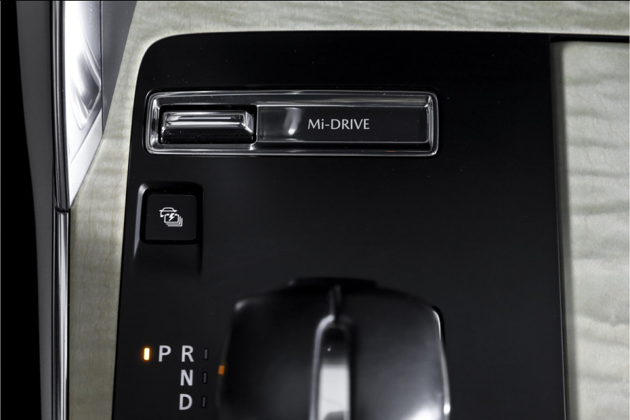 Mazda CX-60 2.5 e-SkyActiv PHEV Takumi | Dig.Cockpit | Adapt.Cruise | Winterpakket | PDC | Camera | NAV + App.Connect | ECC | Trekhaak | LM 21" |