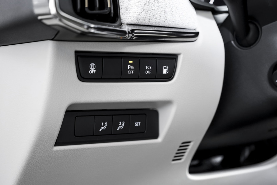 Mazda CX-60 2.5 e-SkyActiv PHEV Takumi | Dig.Cockpit | Adapt.Cruise | Winterpakket | PDC | Camera | NAV + App.Connect | ECC | Trekhaak | LM 21" |