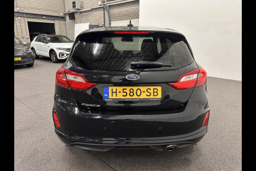 Ford Fiesta 1.0 EcoBoost ST-Line 125PK 6V Navigatie Full LED Carplay Parkeersensoren Cruise Control Stoel+Stuurverwarming Climate Control Privacy Glass 17" DAB+