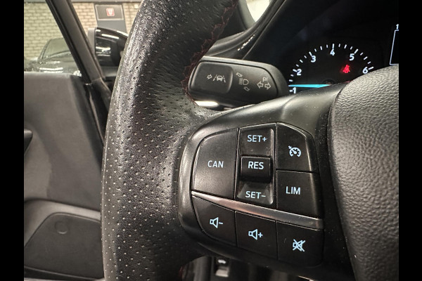Ford Fiesta 1.0 EcoBoost ST-Line 125PK 6V Navigatie Full LED Carplay Parkeersensoren Cruise Control Stoel+Stuurverwarming Climate Control Privacy Glass 17" DAB+
