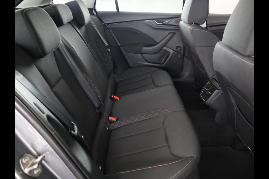 Škoda SCALA 1.0 TSI Ambition 110pk | Navigatie via App | lichtmetalen velgen | Parkeercamera | Cruise controle