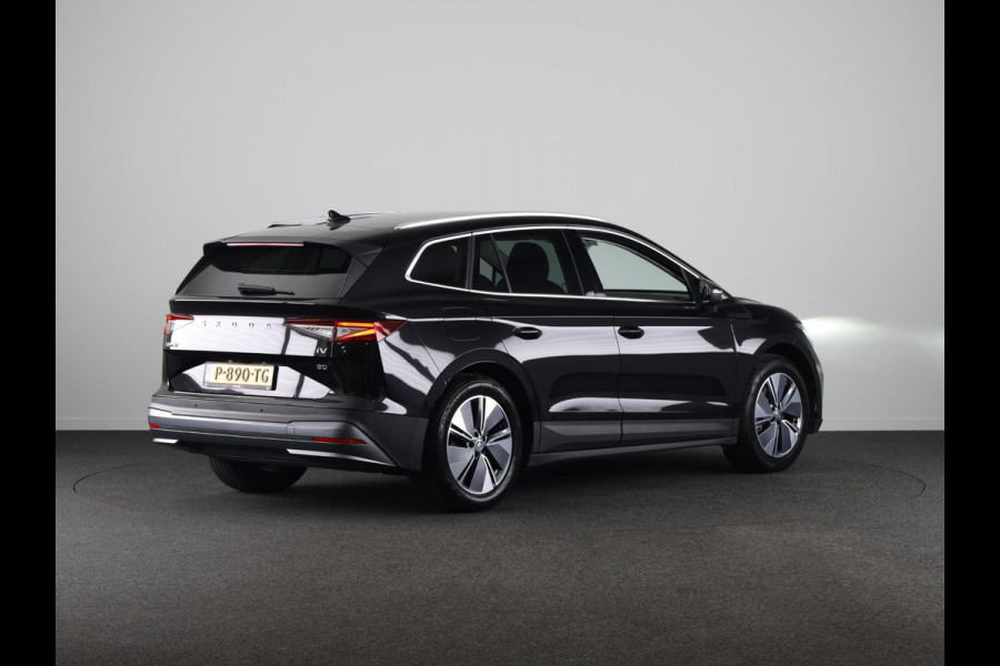 Škoda ENYAQ iV 80 204pk | Verwarmd sturuwiel | Wegklapare trekhaak | Warmtepomp | Parkeercamera