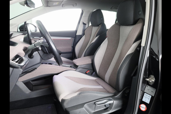 Škoda ENYAQ iV 80 204pk | Verwarmd sturuwiel | Wegklapare trekhaak | Warmtepomp | Parkeercamera