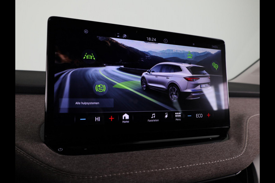 Škoda ENYAQ iV 80 204pk | Verwarmd sturuwiel | Wegklapare trekhaak | Warmtepomp | Parkeercamera