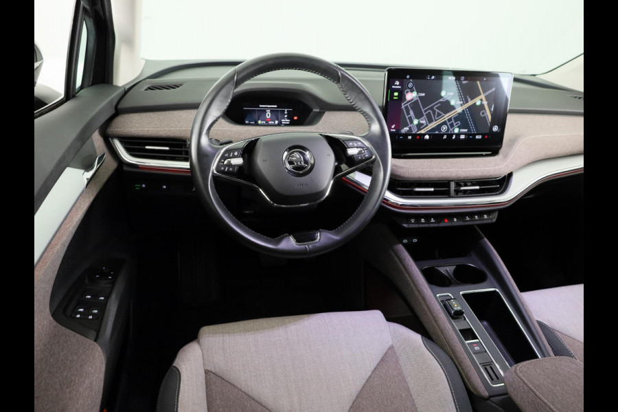 Škoda ENYAQ iV 80 204pk | Verwarmd sturuwiel | Wegklapare trekhaak | Warmtepomp | Parkeercamera