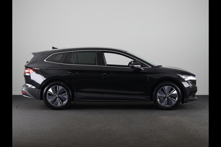 Škoda ENYAQ iV 80 204pk | Verwarmd sturuwiel | Wegklapare trekhaak | Warmtepomp | Parkeercamera