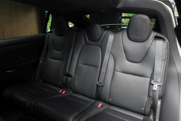 Tesla Model X Dual Motor AWD 7p. 100 kWh Autopilot Leer Navi ACC 360º Stoelverwarming voor & achter Memory Alcantara hemel Climate voor en achter PDC Softclose Afneembare trekhaak 22 inch LM velgen BTW auto
