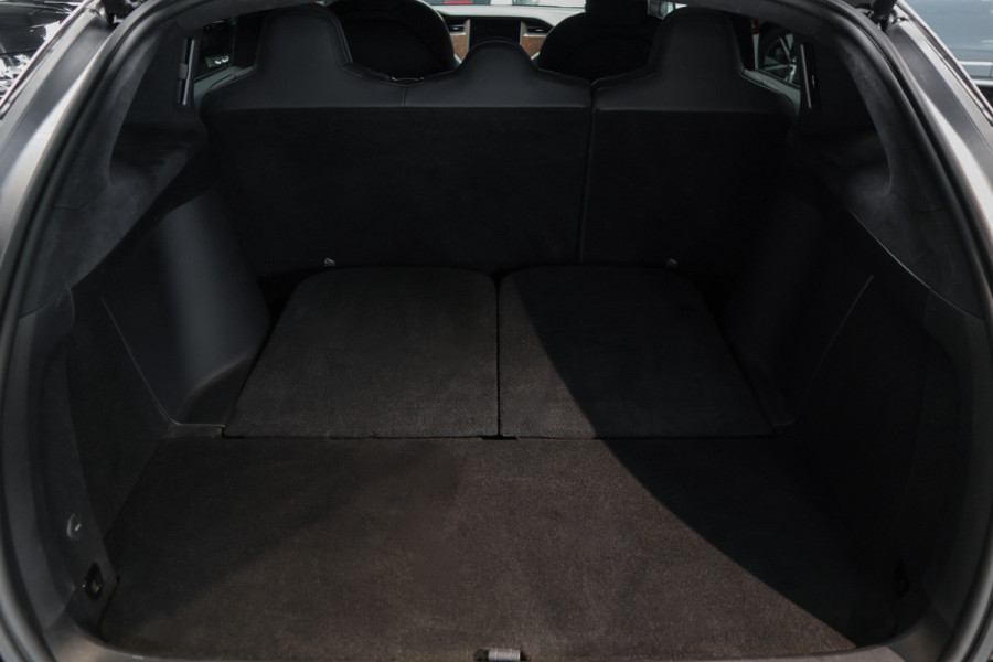 Tesla Model X Dual Motor AWD 7p. 100 kWh Autopilot Leer Navi ACC 360º Stoelverwarming voor & achter Memory Alcantara hemel Climate voor en achter PDC Softclose Afneembare trekhaak 22 inch LM velgen BTW auto
