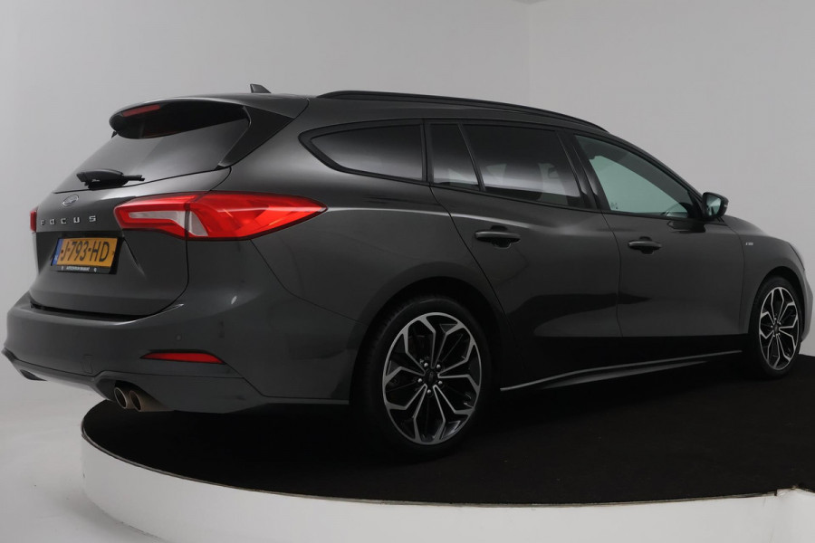 Ford FOCUS Wagon 1.0 EcoBoost ST Line Business (STOEL/STUUR VERWARMING, CRUISE CONTROL, LANE-ASSIST, PARKEERSENSOREN, NAVIGATIE)