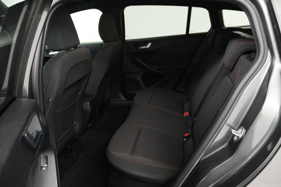 Ford FOCUS Wagon 1.0 EcoBoost ST Line Business (STOEL/STUUR VERWARMING, CRUISE CONTROL, LANE-ASSIST, PARKEERSENSOREN, NAVIGATIE)