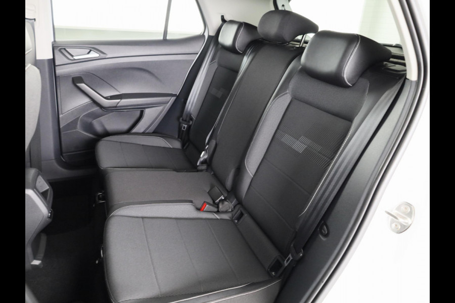 Volkswagen T-Cross 1.0 TSI Life 95 PK | Navigatie | Parkeersensoren voor en achter |
