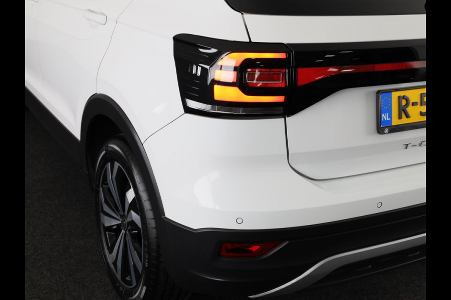 Volkswagen T-Cross 1.0 TSI Life 95 PK | Navigatie | Parkeersensoren voor en achter |