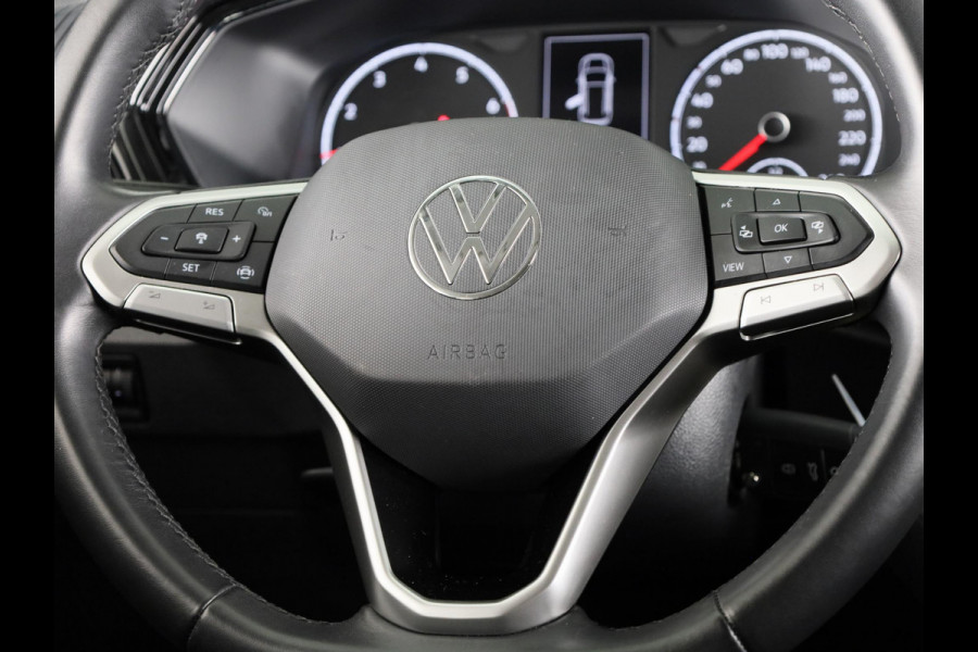 Volkswagen T-Cross 1.0 TSI Life 95 PK | Navigatie | Parkeersensoren voor en achter |