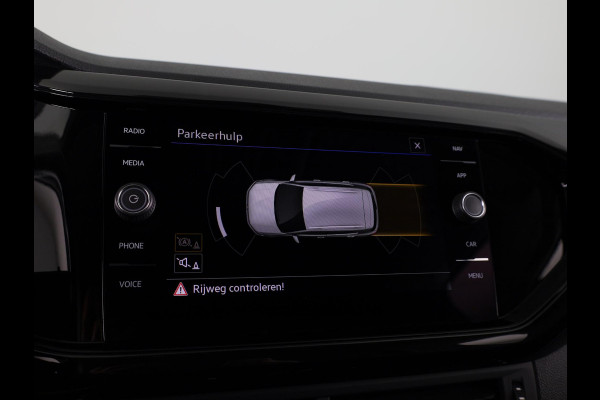 Volkswagen T-Cross 1.0 TSI Life 95 PK | Navigatie | Parkeersensoren voor en achter |