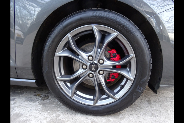 Ford Focus 1.0 EcoBoost Hybrid ST Line X * PANORAMADAK * CARPLAY !!