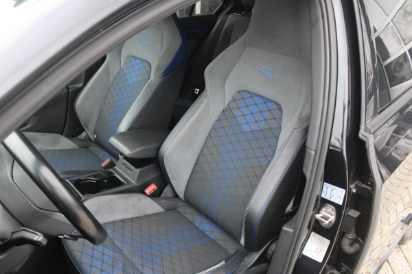 Volkswagen Golf 2.0 TSI R 320pk 4Motion | Pano | IQ Lights | Carplay