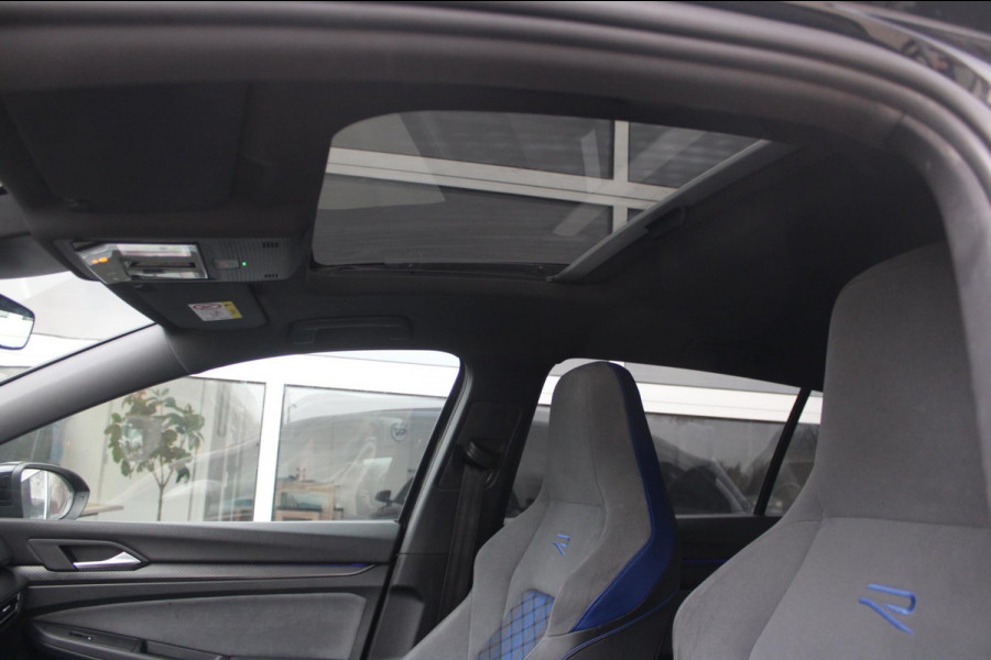 Volkswagen Golf 2.0 TSI R 320pk 4Motion | Pano | IQ Lights | Carplay
