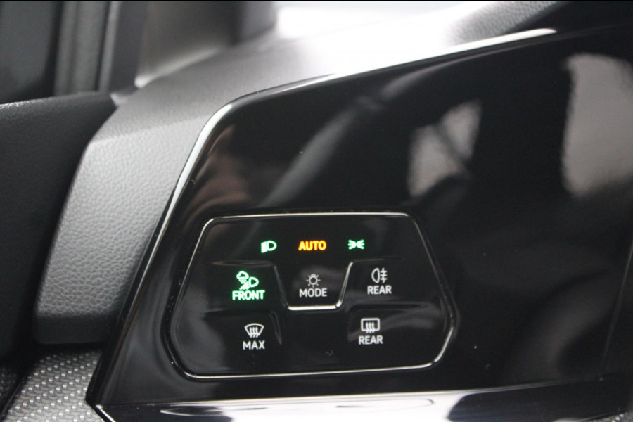 Volkswagen Golf 2.0 TSI R 320pk 4Motion | Pano | IQ Lights | Carplay