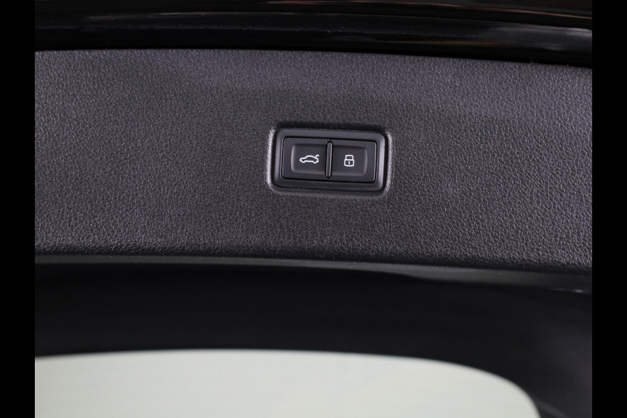 Audi Q5 Sportback 50 TFSI e S edition 299pk | Navigatie | Adaptieve cruise controle | Trekhaak | 20 inch Audi Sport velgen | Parkeercamera