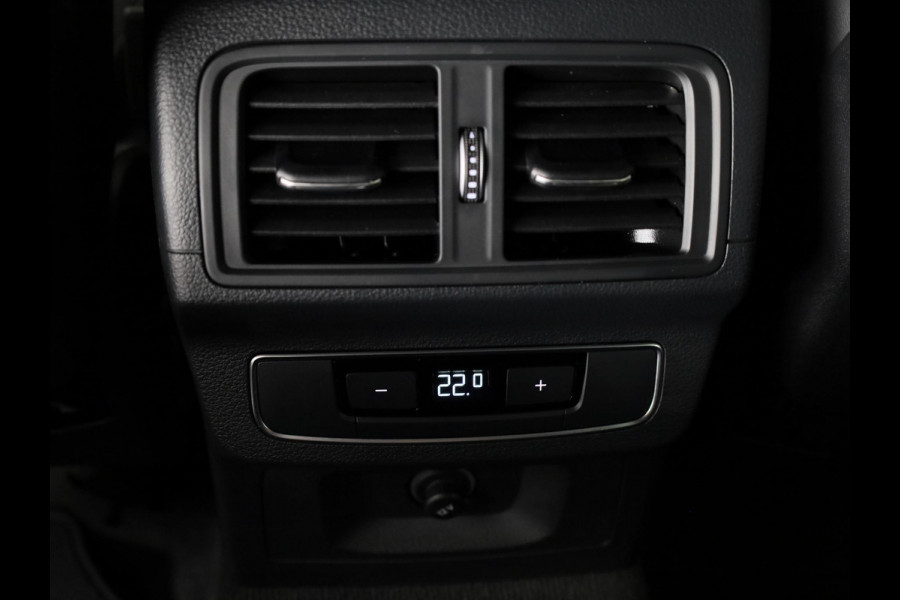 Audi Q5 Sportback 50 TFSI e S edition 299pk | Navigatie | Adaptieve cruise controle | Trekhaak | 20 inch Audi Sport velgen | Parkeercamera