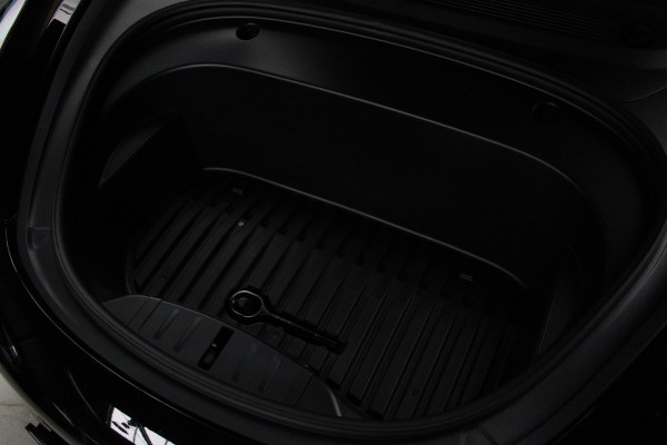 Tesla Model 3 RWD Nieuw Autopilot ACC Stuurverwarm. PDC Leer Navi Panoramadak 360° Elektr. achterklep Stoelverwarming voor & achter Climate voor & achter LM velgen BTW auto! Nieuw!