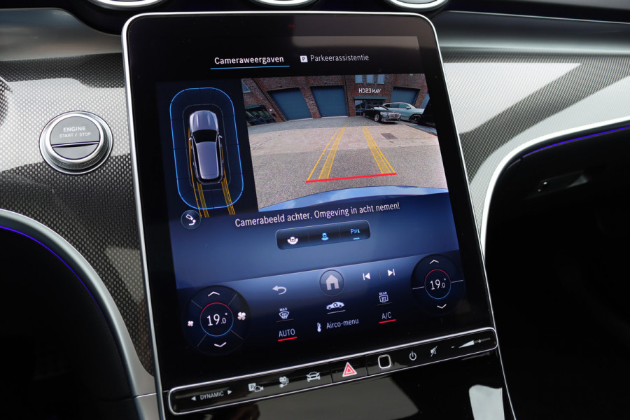 Mercedes-Benz C-Klasse Estate 300 e AMG Line Aut9 | Panoramadak | Distronic | Memory | Trekhaak | Leder | Camera | Sfeerverlichting | Dodehoekassistent | Stoelverwarming | High Perf. LED |