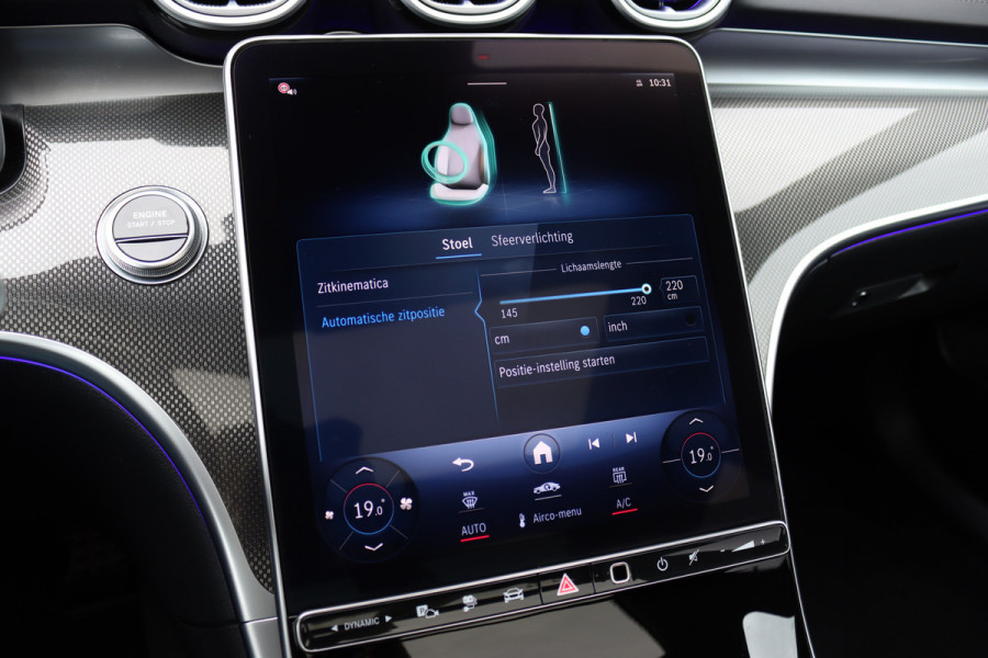 Mercedes-Benz C-Klasse Estate 300 e AMG Line Aut9 | Panoramadak | Distronic | Memory | Trekhaak | Leder | Camera | Sfeerverlichting | Dodehoekassistent | Stoelverwarming | High Perf. LED |