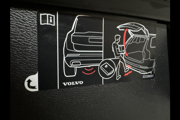 Volvo XC60 2.0 Recharge T6 AWD Ultimate Dark Pano H/D 360° HUD Trekh.