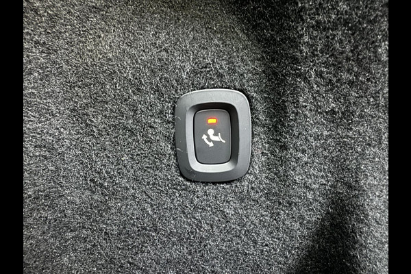 Volvo XC60 2.0 Recharge T6 AWD Ultimate Dark Pano H/D 360° HUD Trekh.