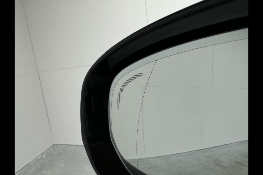 Volvo XC60 2.0 Recharge T6 AWD Ultimate Dark Pano H/D 360° HUD Trekh.