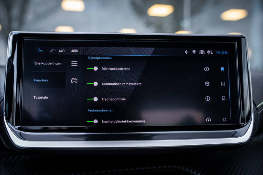 Peugeot e-2008 EV GT 54 kWh ** Camera ** Navigatie ** Rijbereik tot 568km (WLTP)