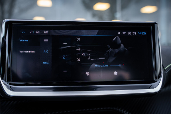 Peugeot e-2008 EV GT 54 kWh ** Camera ** Navigatie ** Rijbereik tot 568km (WLTP)