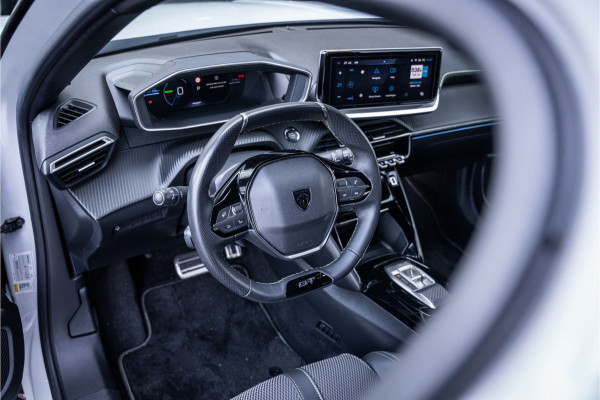 Peugeot e-2008 EV GT 54 kWh ** Camera ** Navigatie ** Rijbereik tot 568km (WLTP)