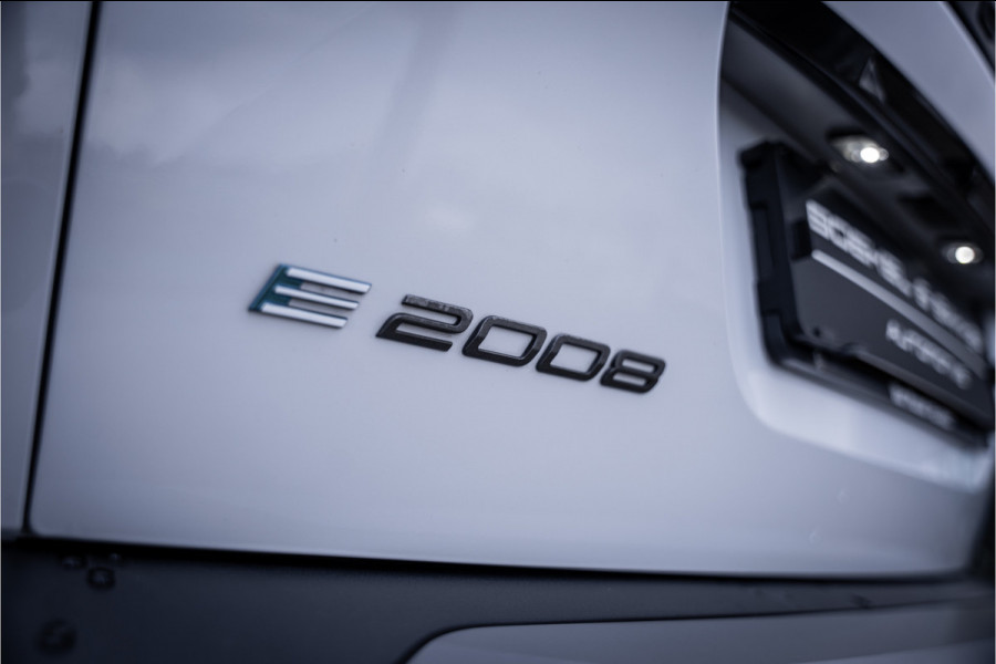 Peugeot e-2008 EV GT 54 kWh ** Camera ** Navigatie ** Rijbereik tot 568km (WLTP)
