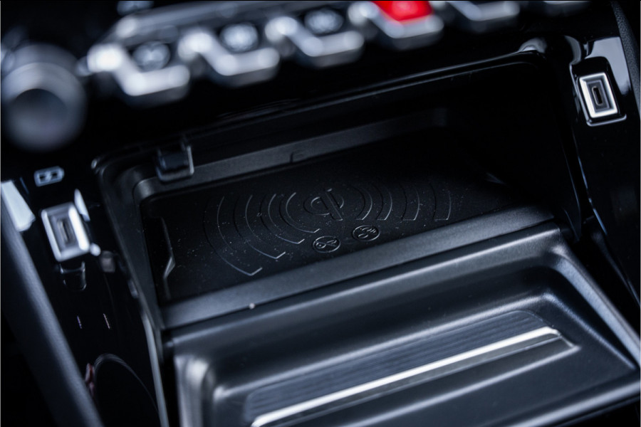 Peugeot e-2008 EV GT 54 kWh ** Camera ** Navigatie ** Rijbereik tot 568km (WLTP)