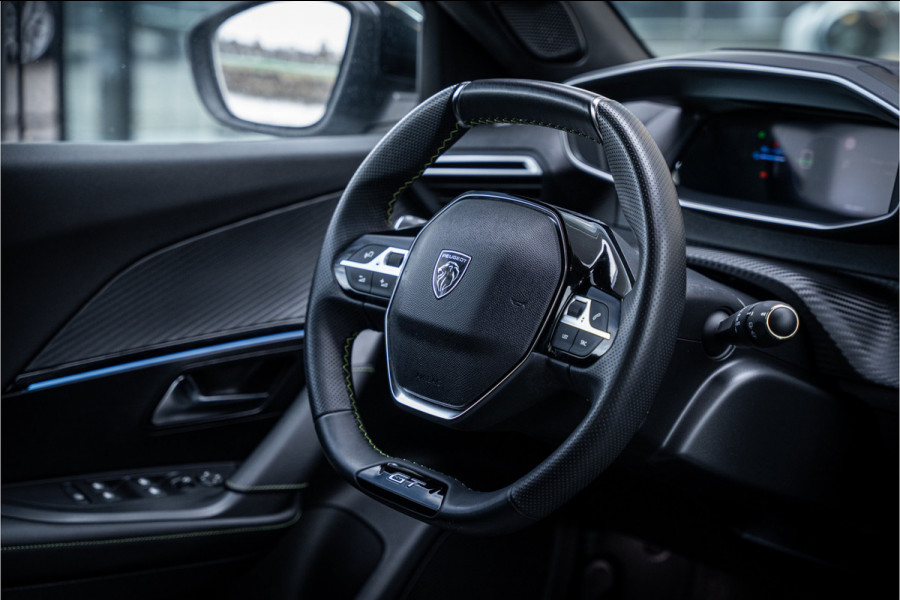 Peugeot e-2008 EV GT 54 kWh ** Camera ** Navigatie ** Rijbereik tot 568km (WLTP)