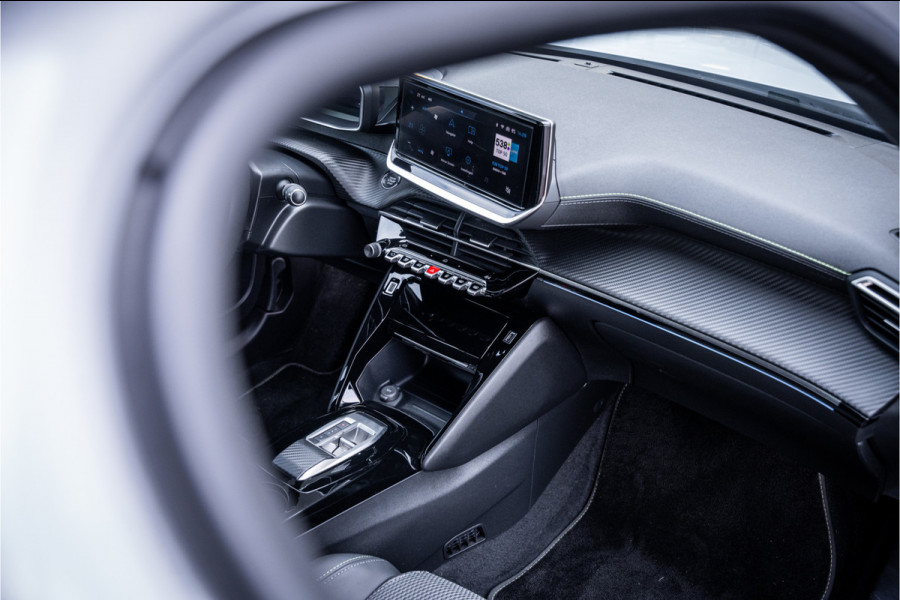 Peugeot e-2008 EV GT 54 kWh ** Camera ** Navigatie ** Rijbereik tot 568km (WLTP)