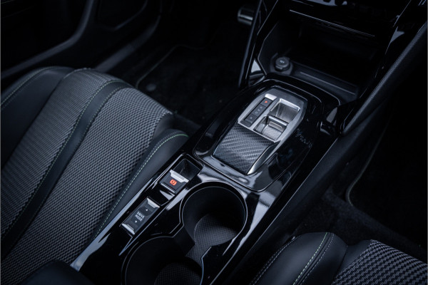 Peugeot e-2008 EV GT 54 kWh ** Camera ** Navigatie ** Rijbereik tot 568km (WLTP)