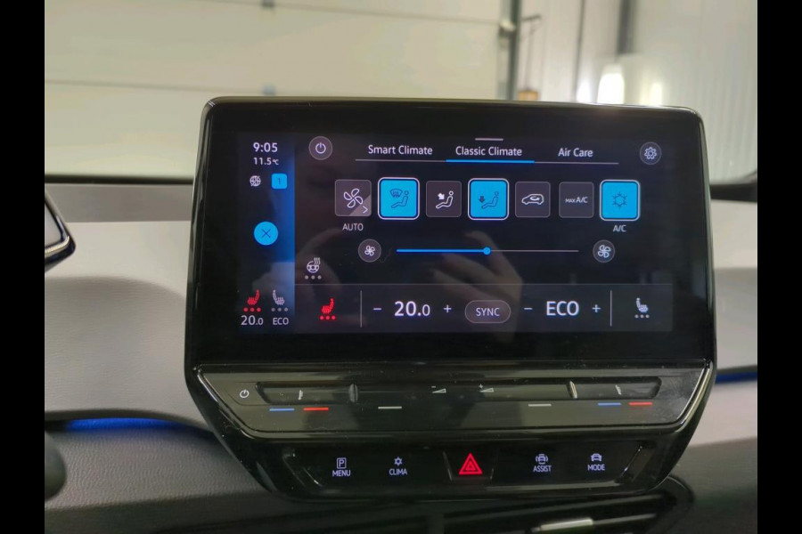 Volkswagen ID.3 First Plus 58 kWh Navigatie Apple Carplay/Android Auto Adaptive Cruise Control Camera Parkeersensoren Stoel- en stuurverwarming Lichtmetalen velgen Climate Control