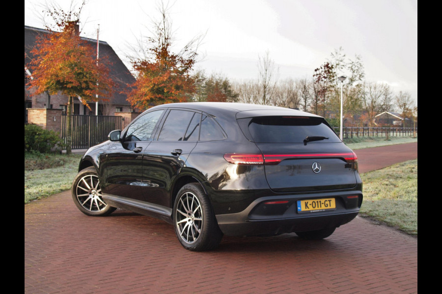 Mercedes-Benz EQC 400 4MATIC Business Solution AMG 80 kWh | AMG Night Edition | Camera | Cruise Control | Sfeerverlichting | NL-Auto |
