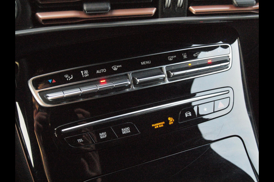 Mercedes-Benz EQC 400 4MATIC Business Solution AMG 80 kWh | AMG Night Edition | Camera | Cruise Control | Sfeerverlichting | NL-Auto |