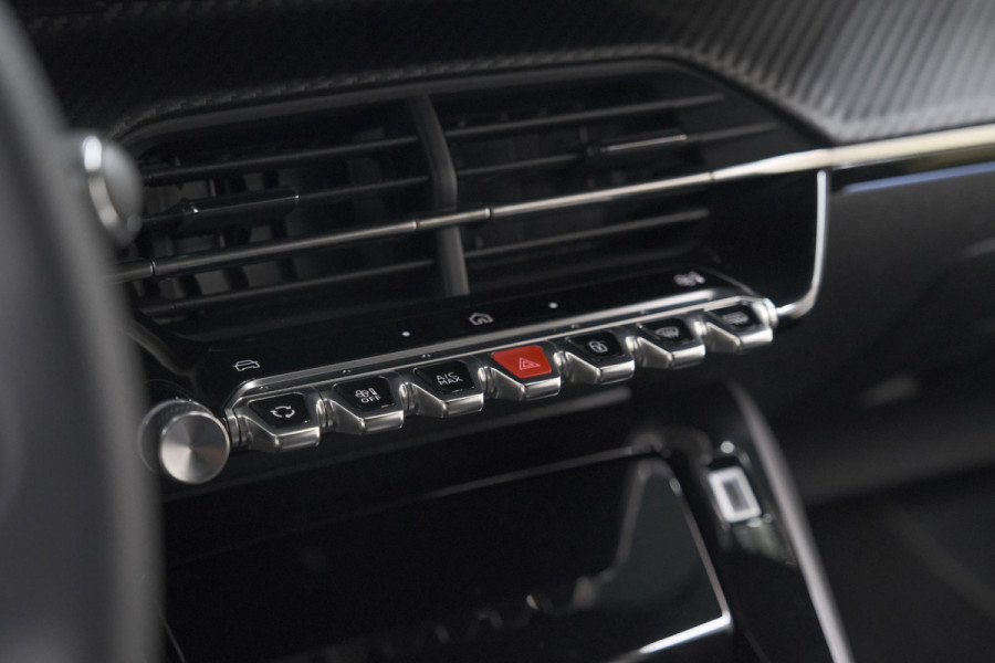 Peugeot 208 Hybrid 136 e-DCS6 GT | Camera | Apple Carplay | Parkeersensoren