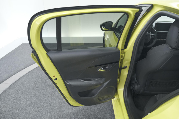 Peugeot 208 Hybrid 136 e-DCS6 GT | Camera | Apple Carplay | Parkeersensoren